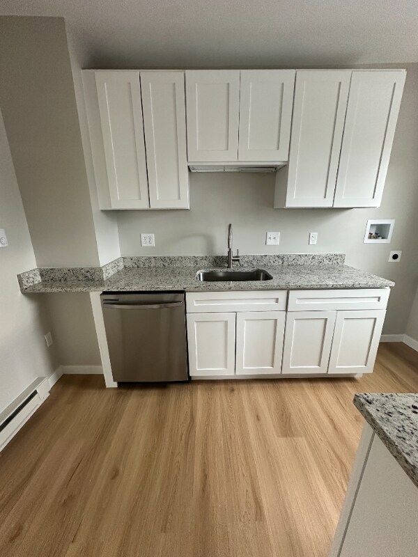 84 Exeter Ave unit 2, Manchester, NH 03103 - photo 3