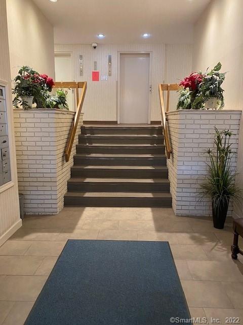 34A E Pembroke Rd unit 103, Danbury, CT 06811 - photo 3