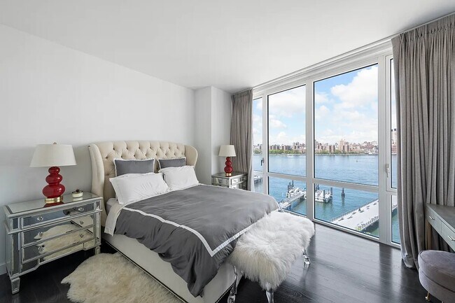 The Edge North unit 10M, Brooklyn, NY 11249 - photo 2