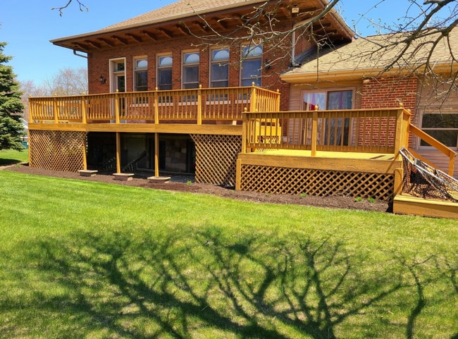 247 W Main St unit A, Wales, WI 53183 - photo 2