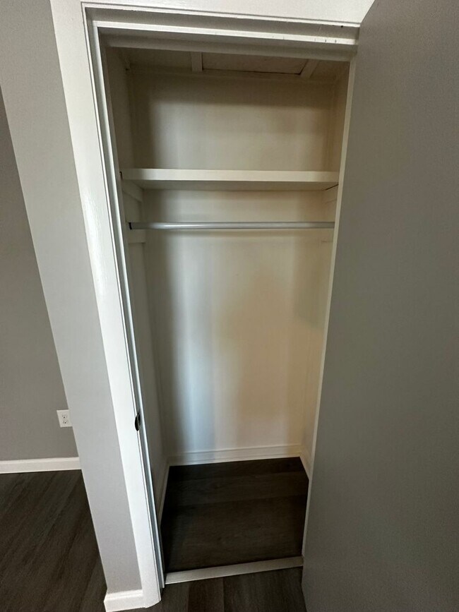 176 Park St unit 176 Park St 2, Burlington, VT 05401 - photo 6