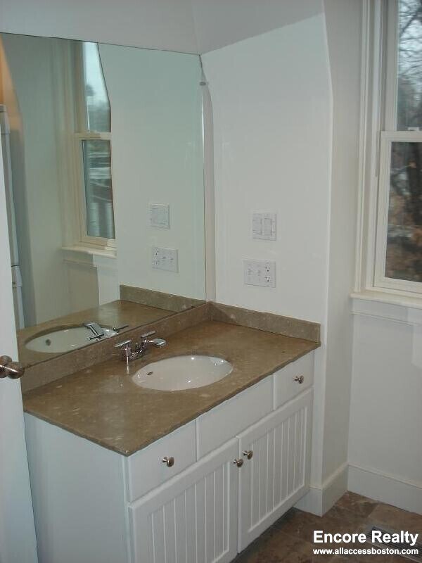 110 Second St unit RJ78, Cambridge, MA 02141 - photo 4