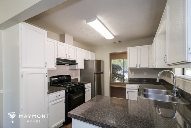 2472 Hewatt Rd, Snellville, GA 30039 - photo 7