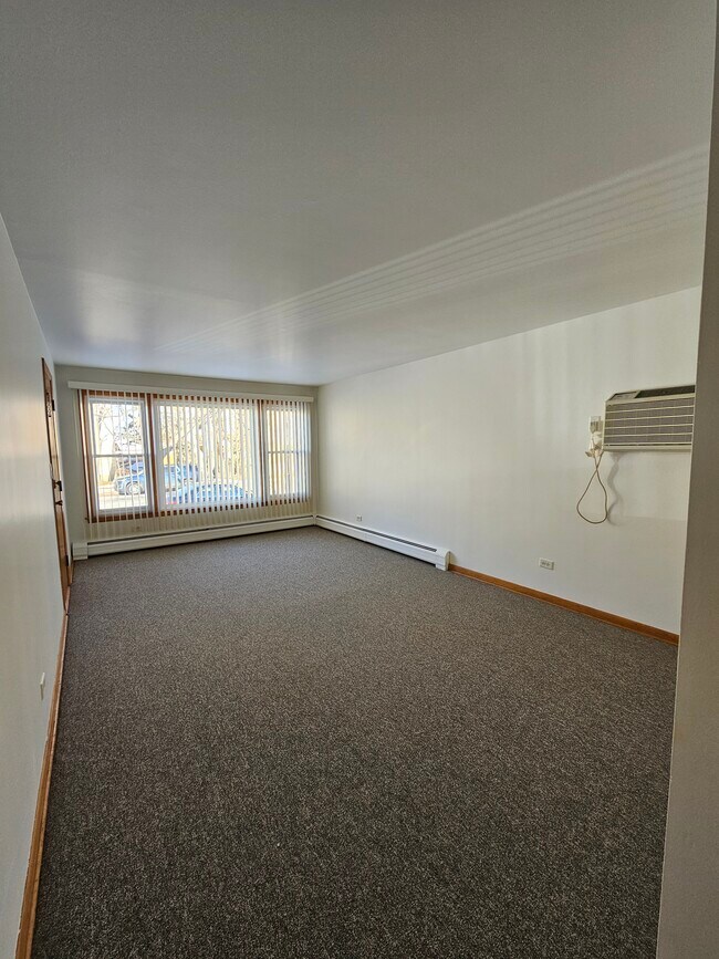 6313 W Montrose Ave unit 1st, Chicago, IL 60634 - photo 6