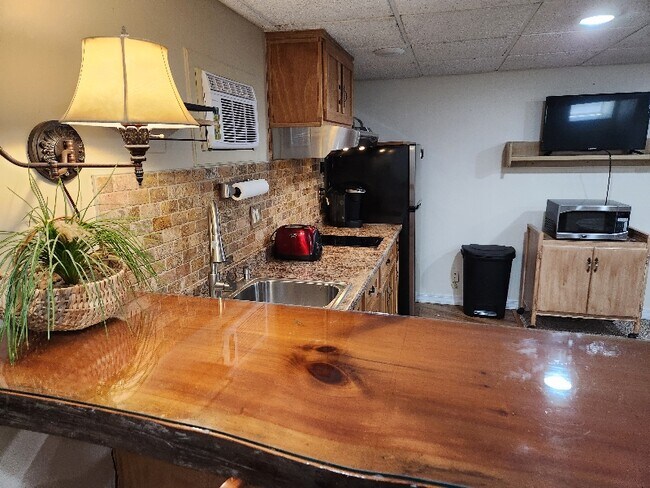 206 Shepard Rd unit lower level, Sturbridge, MA 01566 - photo 5