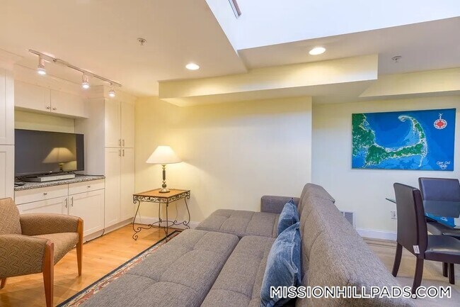 74 Georgia St unit 2, Dorchester, MA 02121 - photo 5