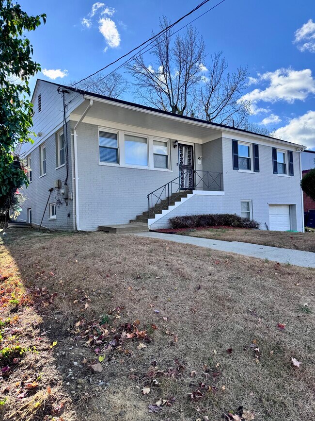 2409 Afton St, Temple Hills, MD 20748