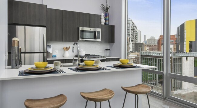 942 W Huron St unit 1105, Chicago, IL 60642 - photo 6