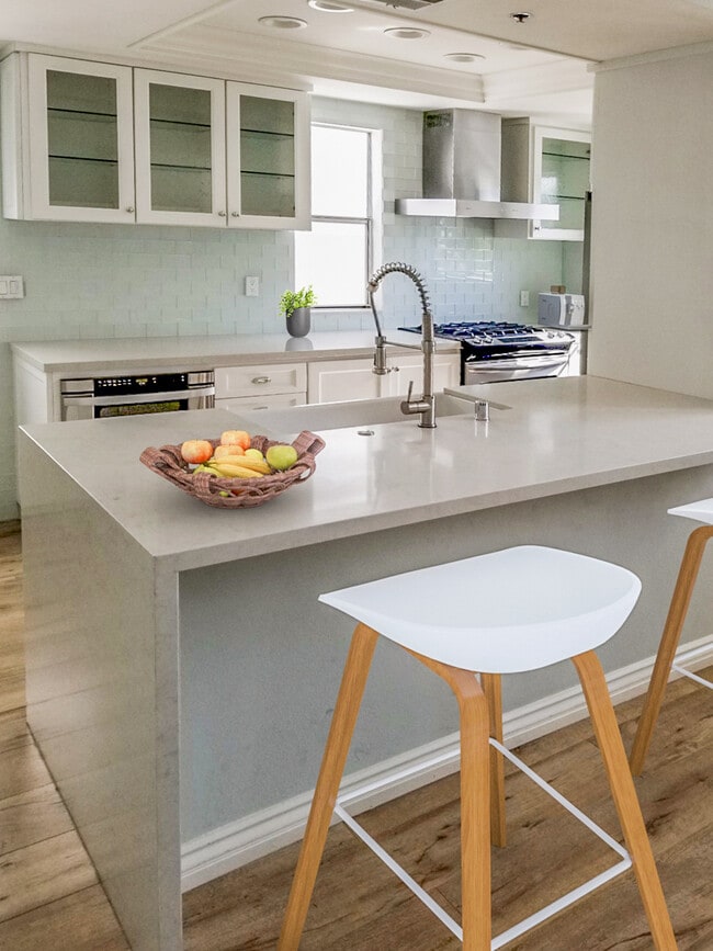 1031 N Crescent Heights Blvd, West Hollywood, CA 90046