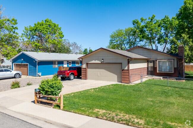 Most properties in the Tichy neighborhood have a driveway adorned with a carport, though street parking is also allowed.