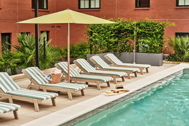 110 Ann St unit ID1321207P, Savannah, GA 31401 - photo 4