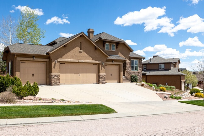 Large homes sit on the hills of the Middle Creek neighborhood.