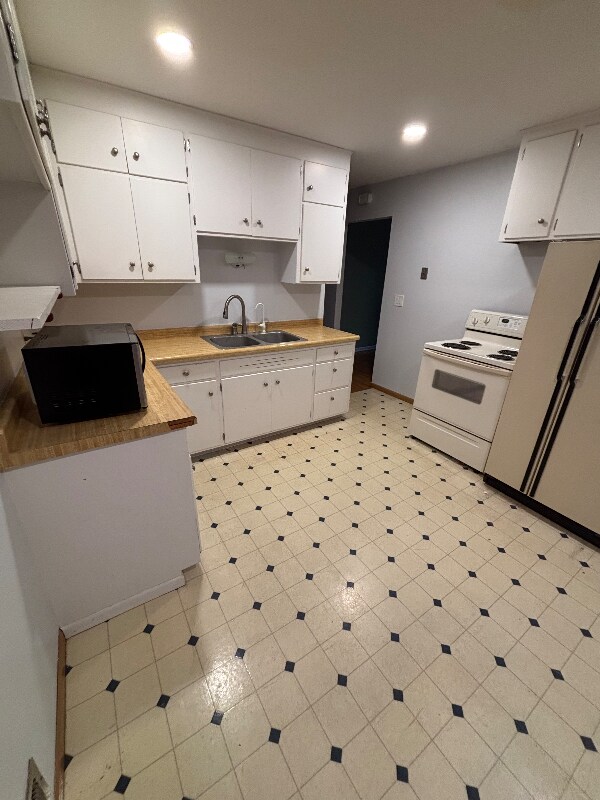 2057 Emerald Ln, Saint Paul, MN 55122 - photo 2