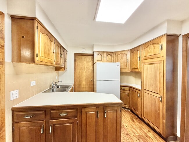 2041 Gorton St, Beloit, WI 53511 - photo 3