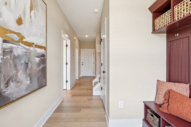 12061 Corner Path unit 36503707, Henrico, VA 23233 - photo 2