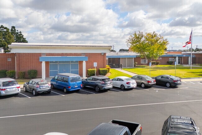 Spring View Middle is a well-rated school serving Huntington Beach students.