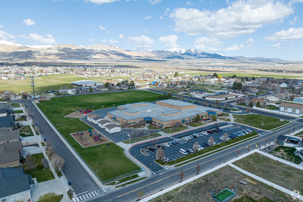 Bastian School serves the Herriman neighborhood.