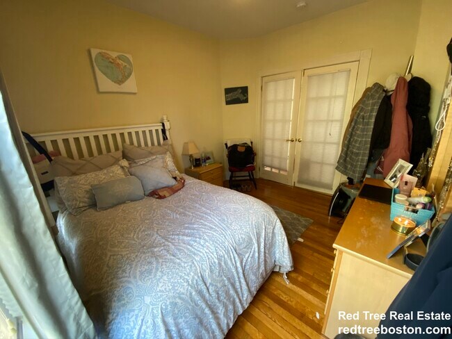 22 Burton St unit 1, Brighton, MA 02135 - photo 5