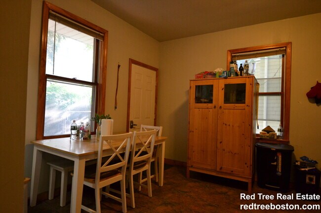 12 Bennett St unit 1, Brighton, MA 02135 - photo 4