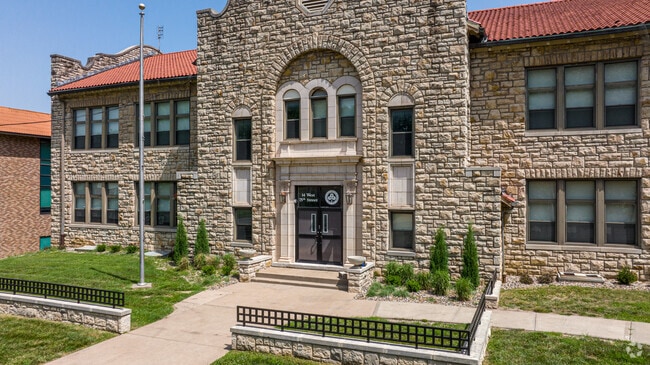 Parents in Armour Fields often choose private schools