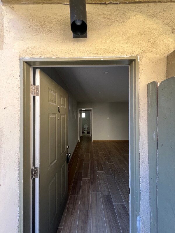 14547 Saticoy St Unit 4, Los Angeles, CA 91405