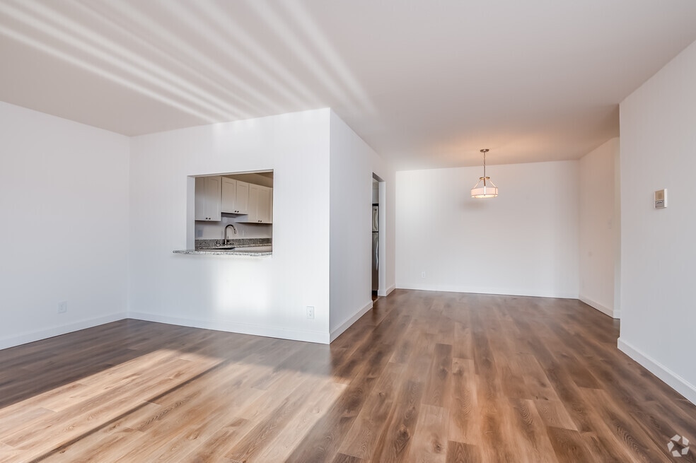 Foxcroft Apartments