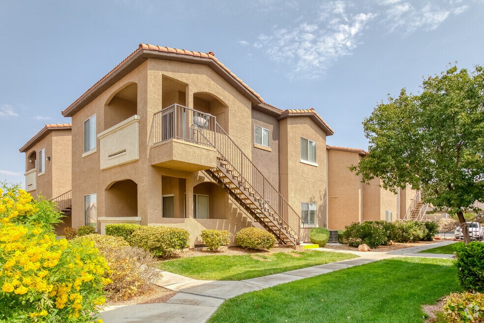 Villas at Sunrise Mountain, Las Vegas, NV 89142 - photo 1