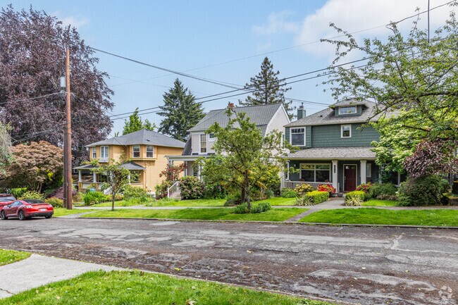 Single-family homes in Madrona typically have plenty of space to accommodate families.