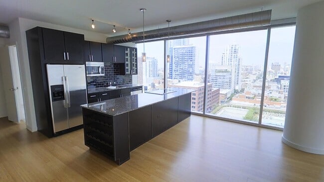 149 W Kinzie St unit 2609, Chicago, IL 60654 - photo 2