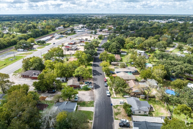 Most homes within Angleton city limits have moderately sized yards.