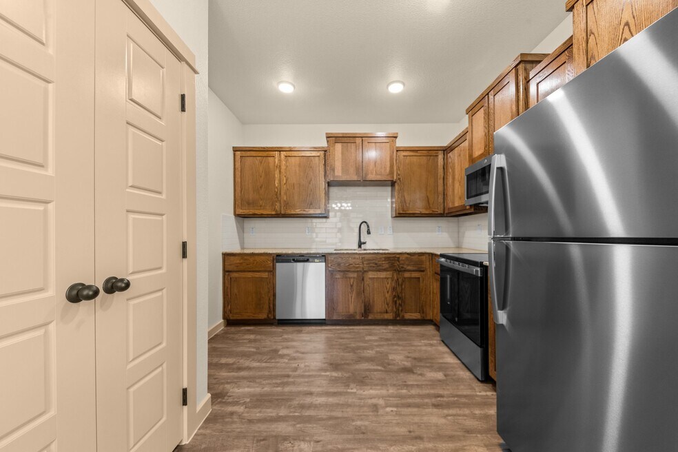 5901 Cordillera Dr unit 5901 B Cordillera, Killeen, TX 76549 - photo 1