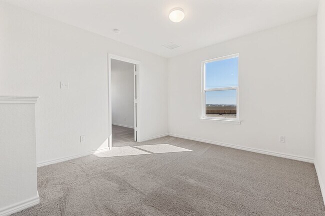 10045 Jagger Ave, San Antonio, TX 78232 - photo 4