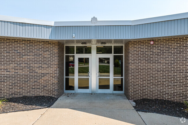 Grandview Middle School prides themselves on Success, Achievement and Pride.
