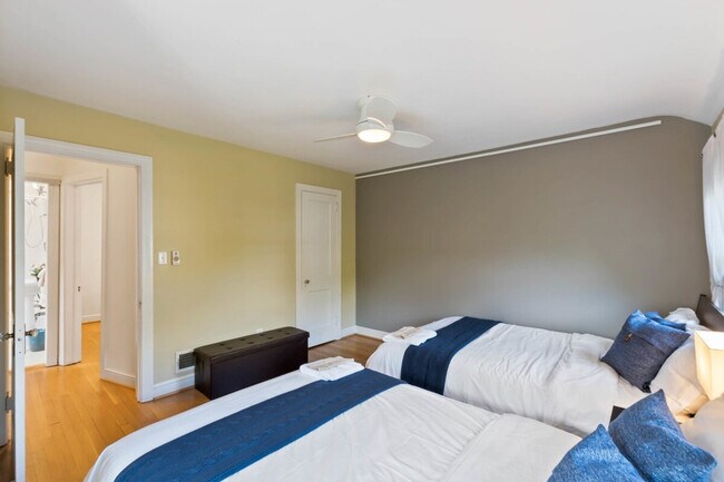 505 E Alexandria Ave unit ID1014270P, Alexandria, VA 22301 - photo 5