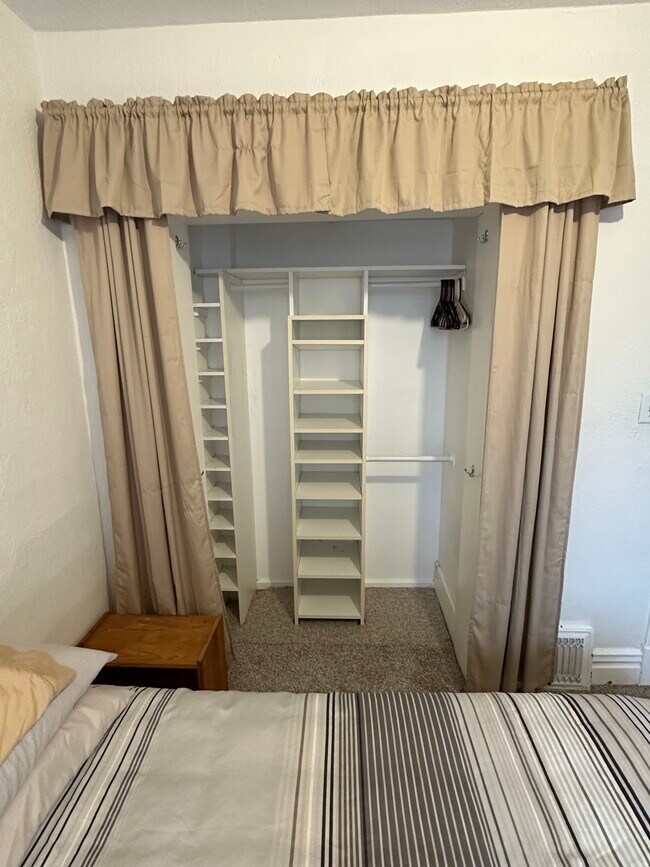 624 N 2nd Ave W unit 1 downstairs, Duluth, MN 55806 - photo 3