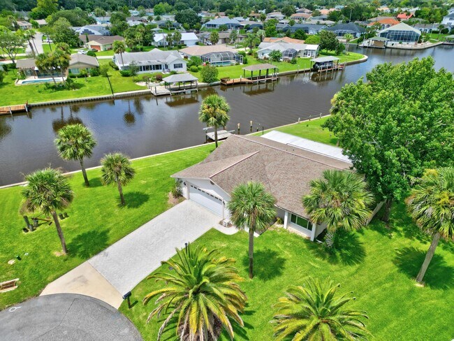 9 Campbell Ct, Palm Coast, FL 32137 - photo 2