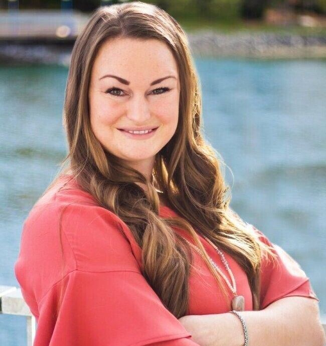 Christina Knapp