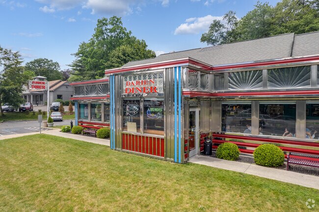 Darien Diner is a local favorite for breakfast and coffee in Darien.