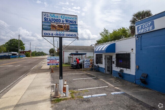 Sha Garee's is a popular seafood restaurant in Long Branch/Fairfield.