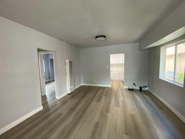 1509 E 20th St unit Main House, Long Beach, CA 90806 - photo 5