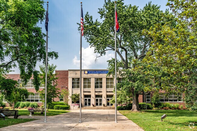 Academically gifted students in Murfreesboro may attend Central Magnet School.