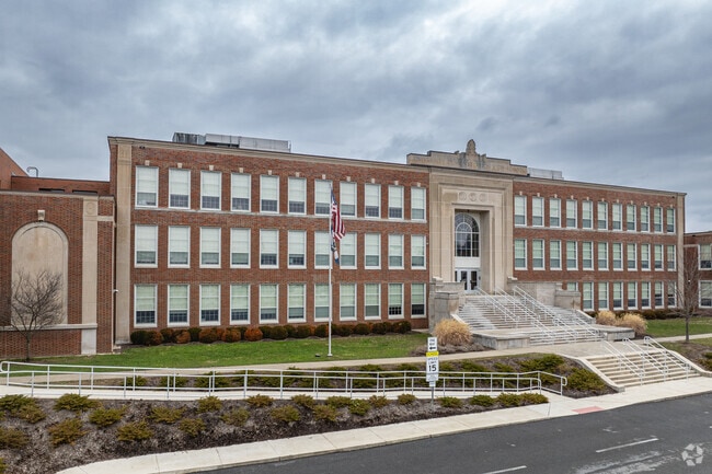 Mountaineer Middle School students are 60% proficient in reading according to test scores.