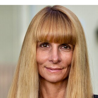 Angela Manzi