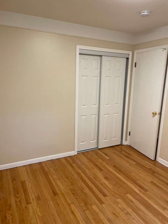 6217 Beech Daly Rd, Taylor, MI 48180 - photo 4