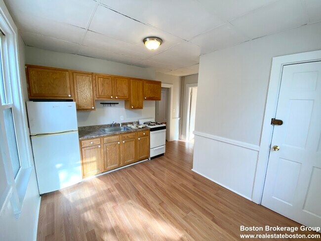 1574 Tremont St unit 2, Roxbury Crossing, MA 02120 - photo 7