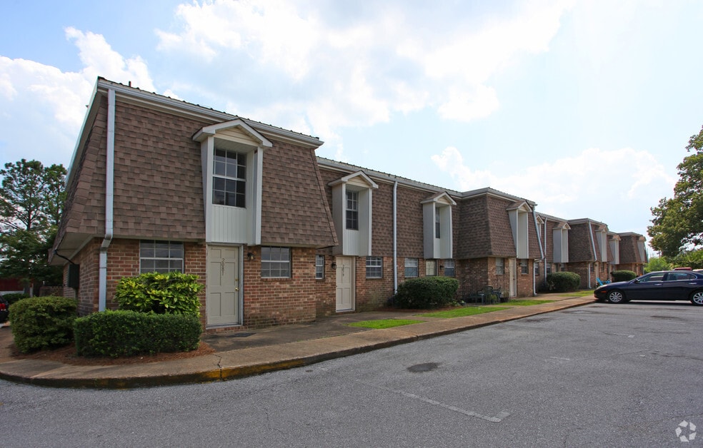 Eden Oaks Apartments, Birmingham, AL 35216 - photo 1