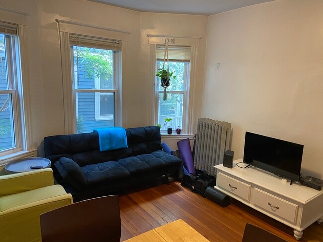 10 Cambridge Terrace unit 1, Cambridge, MA 02140 - photo 2