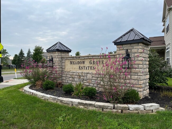 Meadow Grove Estates Entry.jpg