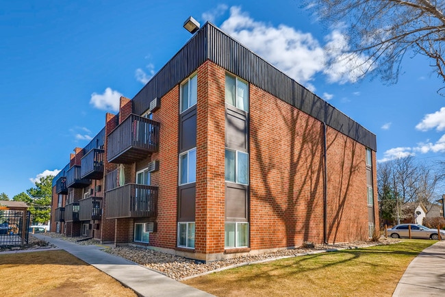 Cavalier Club Apartments, Denver, CO 80235 - photo 7