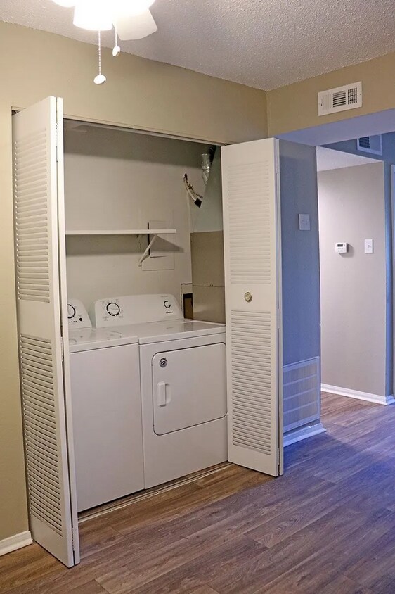 Hazelwood Forest 240 Chapel Ridge Dr, Hazelwood, MO